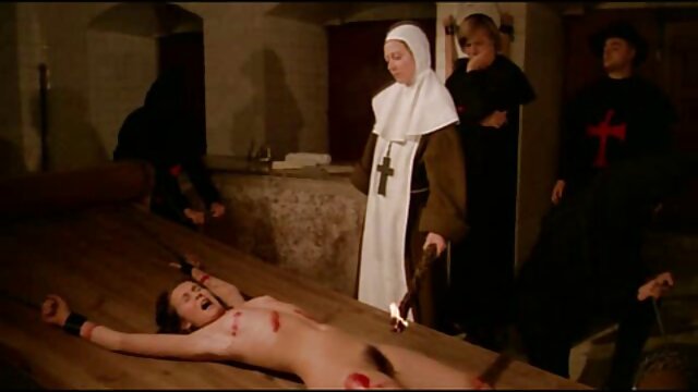 Visoka definicija :  Pet velikih kuraca za pohotnu plavušu porno dragu Seksi pornić 
